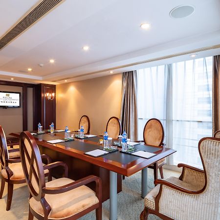 Regal Plaza Hotel & Residence Waigaoqiao Shanghai Exterior photo